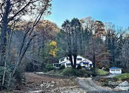 34 Landfair Ln, Hendersonville, NC 28792