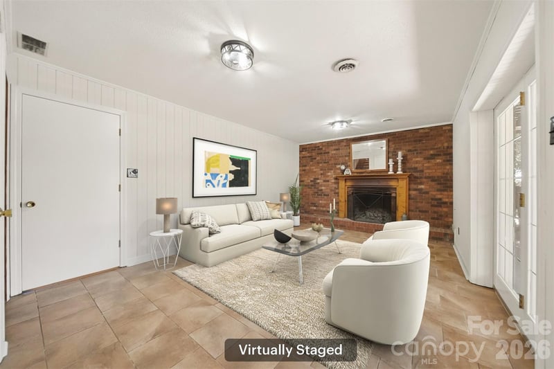 4776 Kennedy St, Hickory, NC 28602