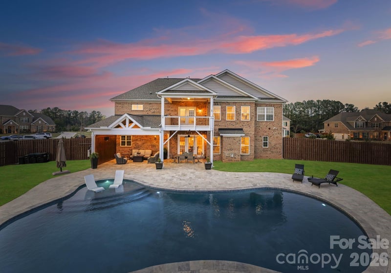 1053 Harlow's Crossing Dr, Matthews, NC 28104