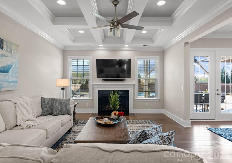1053 Harlow's Crossing Dr, Matthews, NC 28104