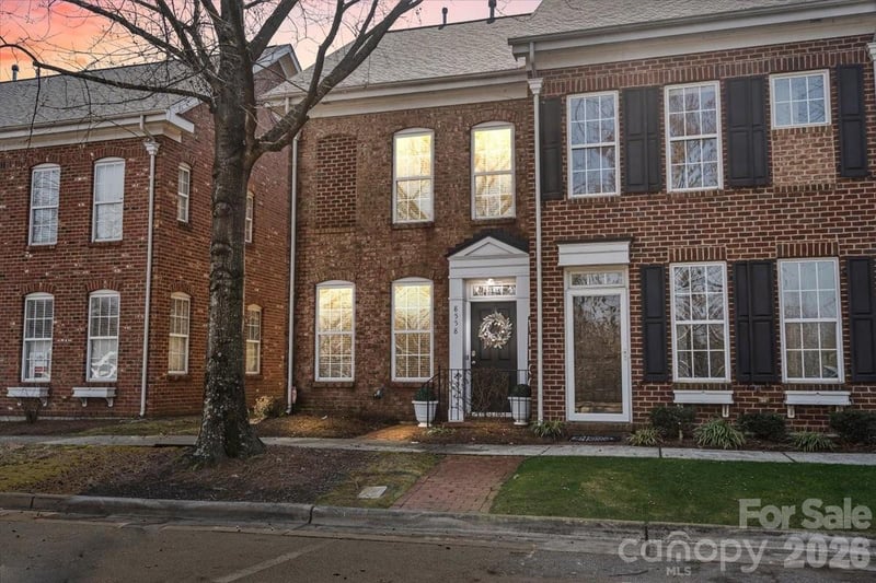8558 Beaver Creek Dr, Charlotte, NC 28269