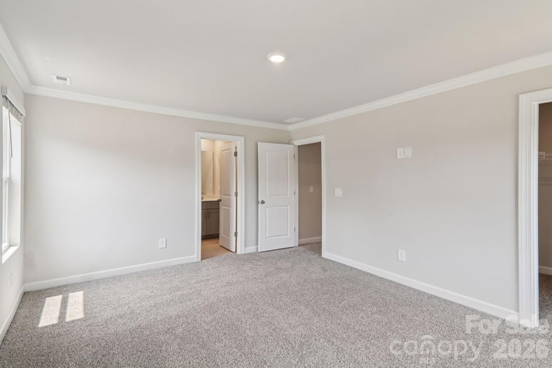 8216 Hidden Springs Trl, Charlotte, NC 28216