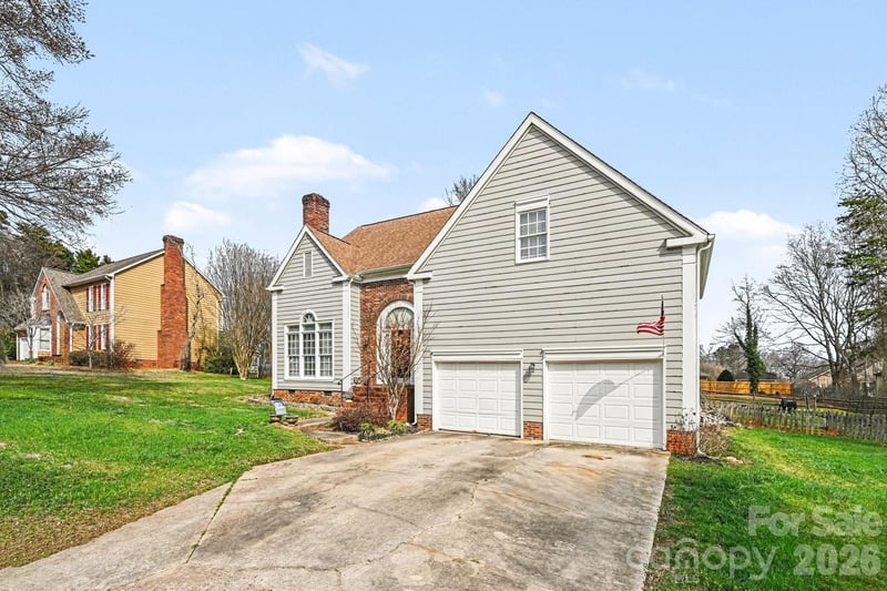 3110 Ivy Creek Rd, Gastonia, NC 28056
