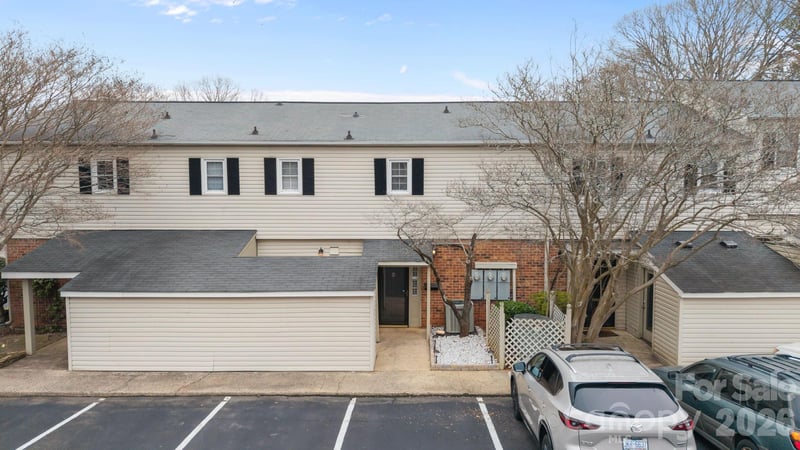 5943 Quail Hollow Rd #B, Charlotte, NC 28210