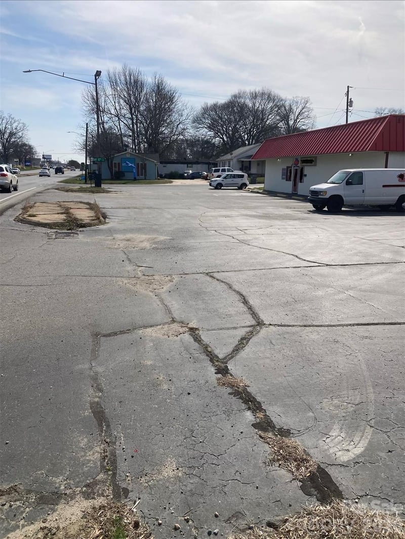 1201 Cannon Blvd, Kannapolis, NC 28083