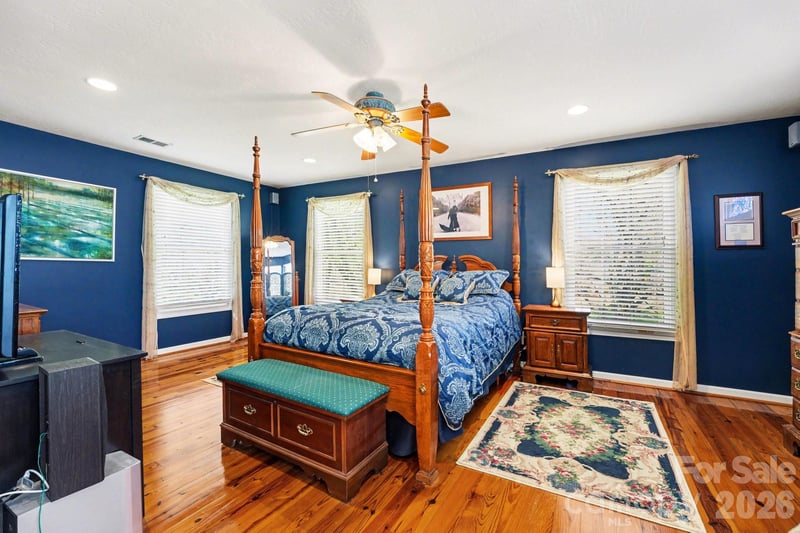 140 Eastwood Dr, Statesville, NC 28625