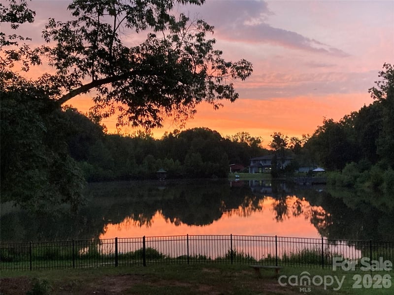8100 Chaplin Cir, Waxhaw, NC 28173