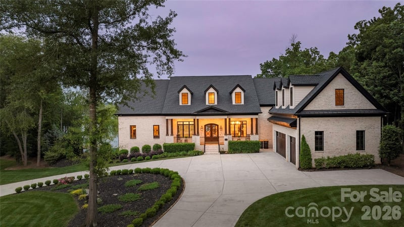 8170 Bay Pointe Dr, Denver, NC 28037