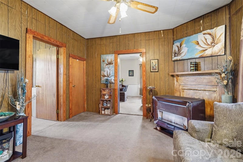 7 Stowe St, Lowell, NC 28098