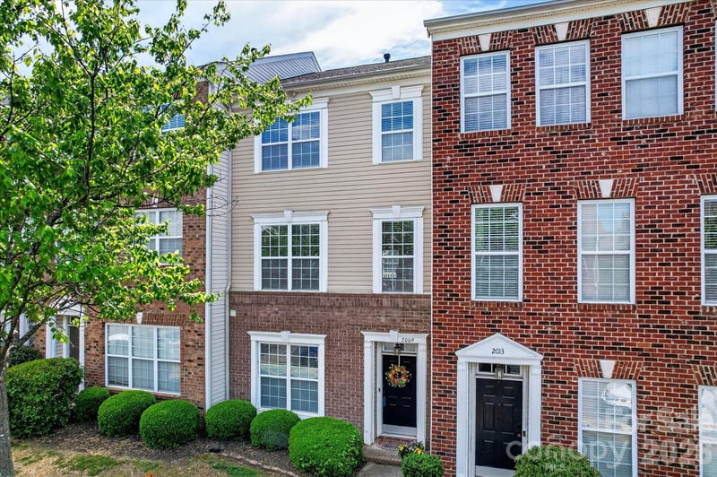 2009 Cambridge Beltway Dr, Charlotte, NC 28273