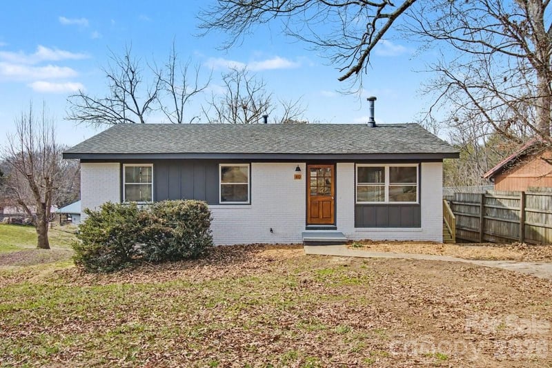 40 Evelake Dr, Asheville, NC 28806
