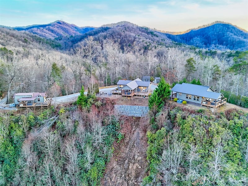1628 Round Hill Rd, Bryson City, NC 28713
