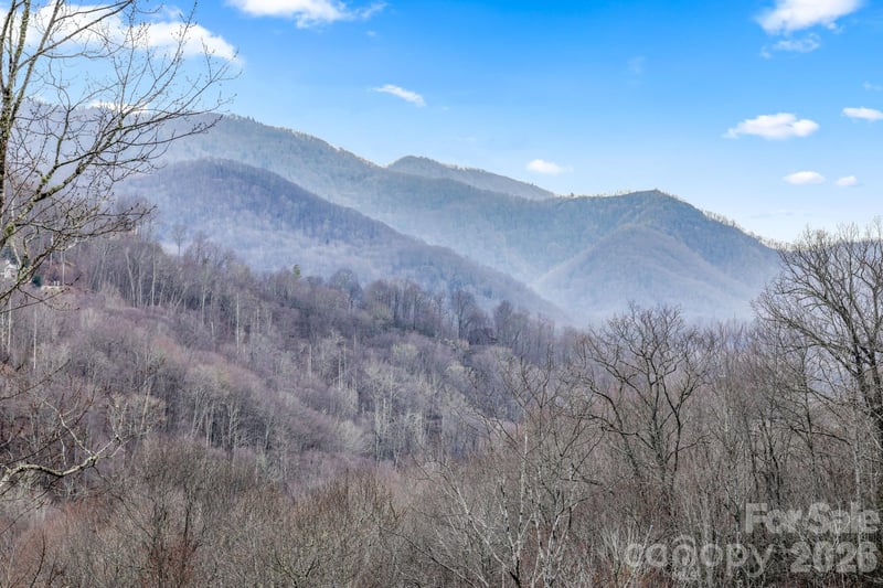 328 Mountain Lion Trl, Maggie Valley, NC 28751