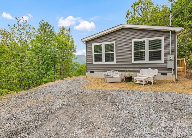 328 Mountain Lion Trl, Maggie Valley, NC 28751