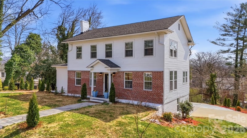 1407 Mimosa Ln, Lenoir, NC 28645