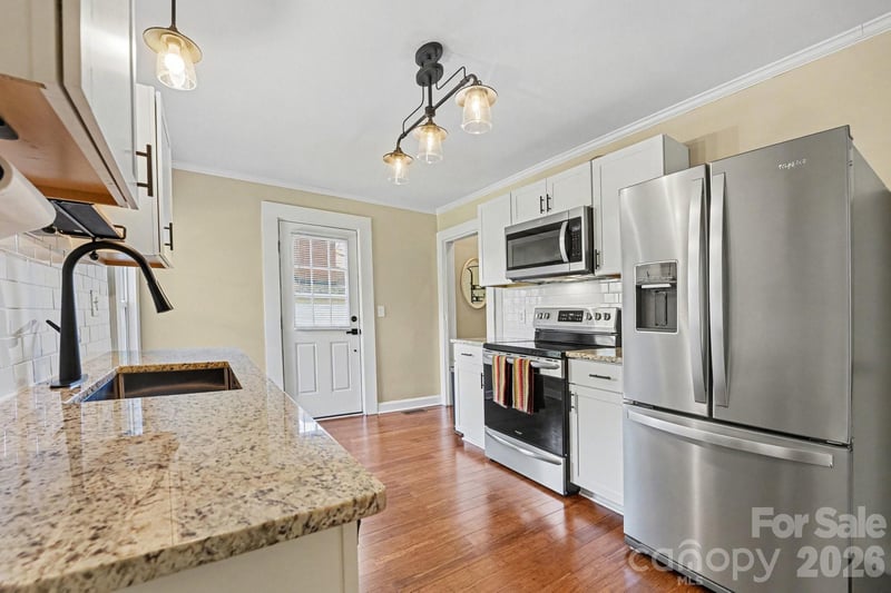 224 Catawba Ave, Mooresville, NC 28115