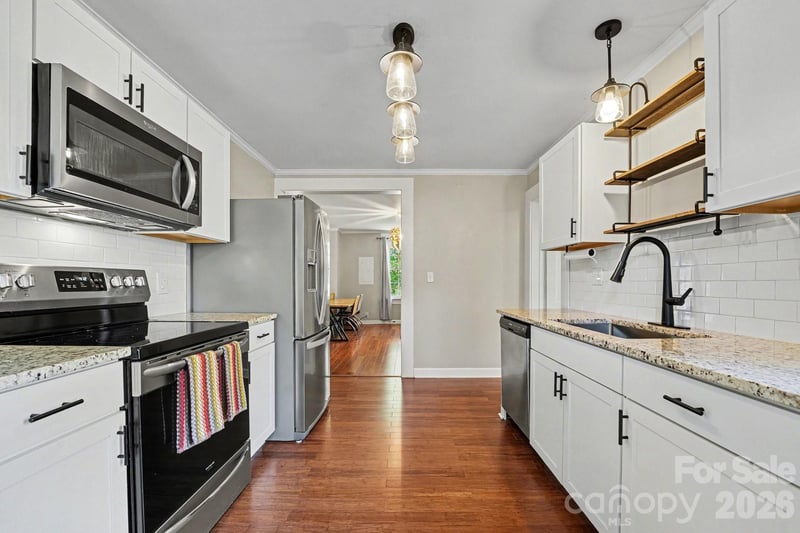 224 Catawba Ave, Mooresville, NC 28115