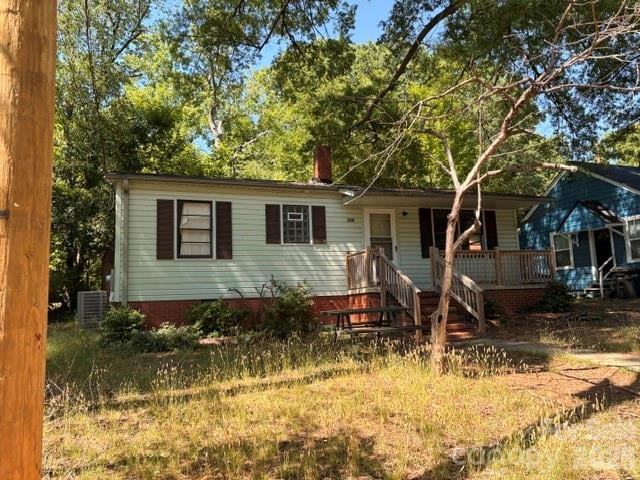 526 Hickory Ave, Statesville, NC 28677
