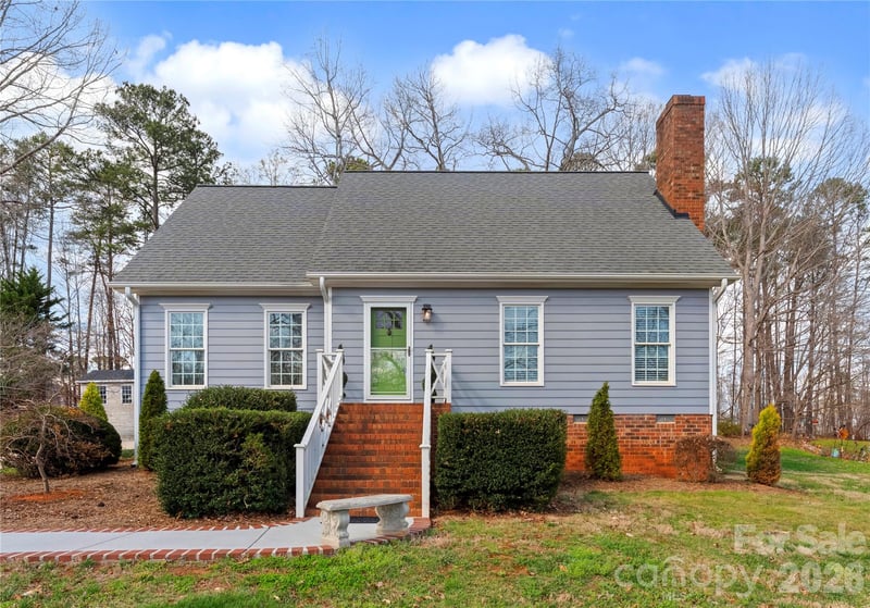 39 Bowen Dr, Belmont, NC 28012