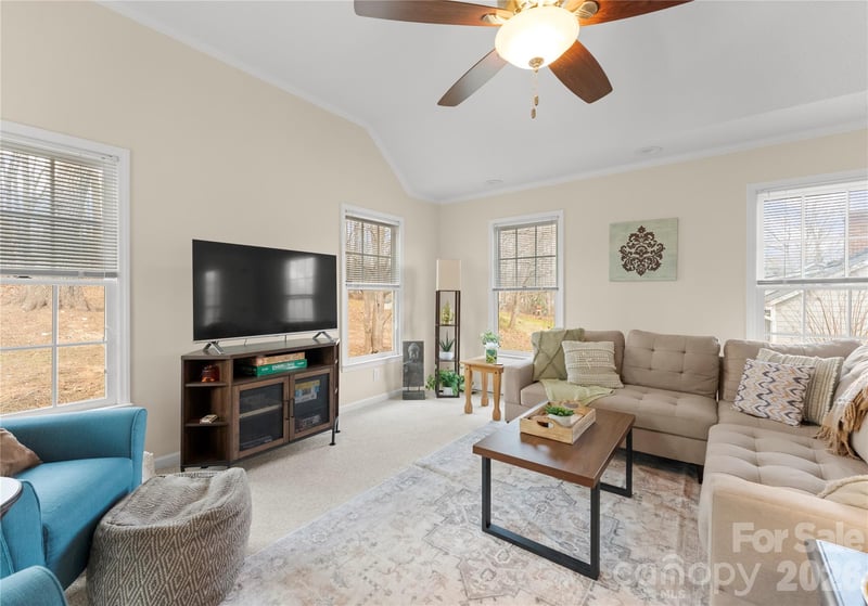 39 Bowen Dr, Belmont, NC 28012