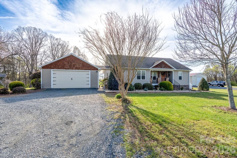24376 Endy Rd, Albemarle, NC 28001