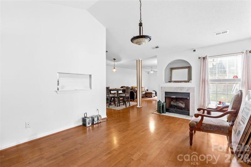 3720 Maggie Laney Dr, Charlotte, NC 28216