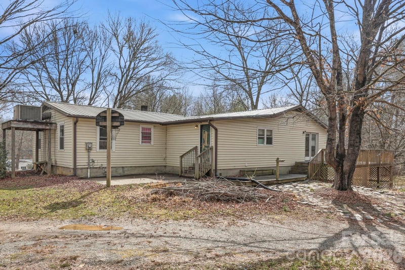180 Whispering Pines Dr, Pisgah Forest, NC 28768