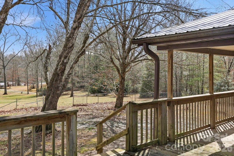 180 Whispering Pines Dr, Pisgah Forest, NC 28768