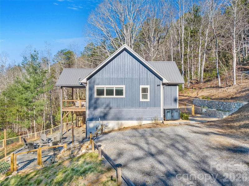 54 Weldon Way, Fairview, NC 28730