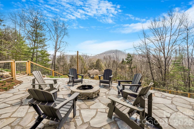 54 Weldon Way, Fairview, NC 28730