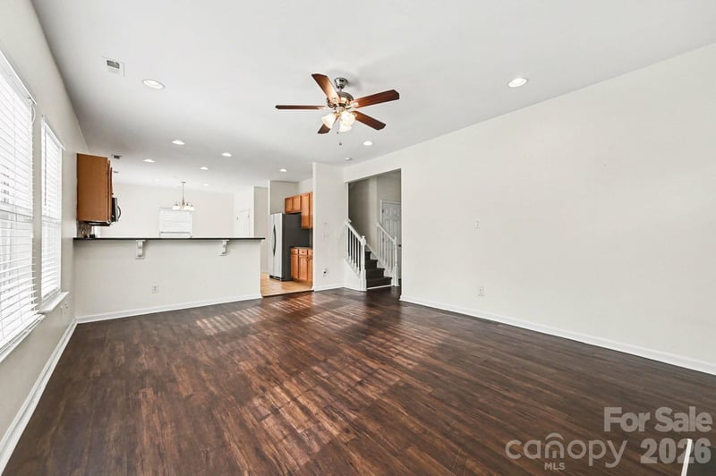 10525 Dominion Village Dr, Charlotte, NC 28269