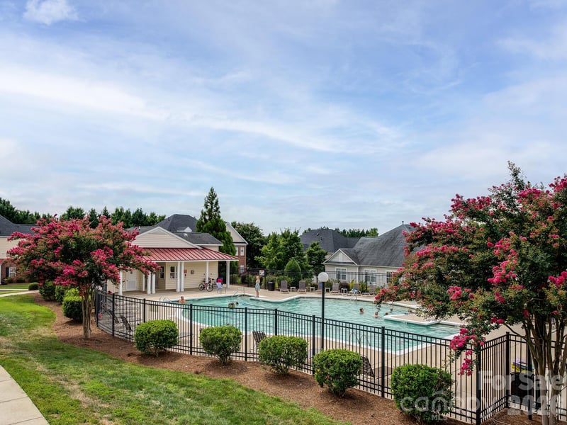 12008 Bordeaux St, Charlotte, NC 28277