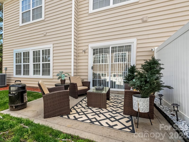 12008 Bordeaux St, Charlotte, NC 28277