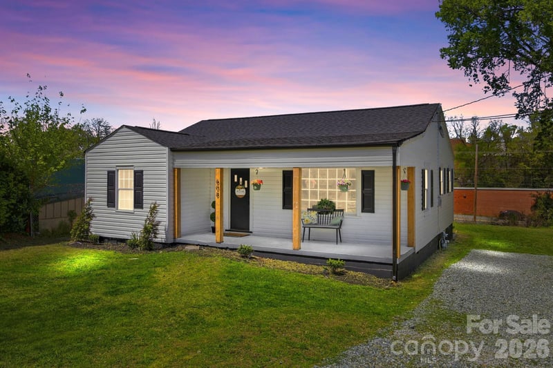 608 Carver Dr, Lexington, NC 27292