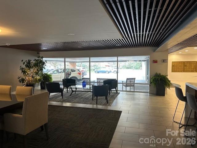 1323 Queens Rd #313, Charlotte, NC 28207