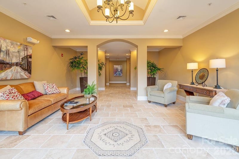 350 Allen St #103, Hendersonville, NC 28792