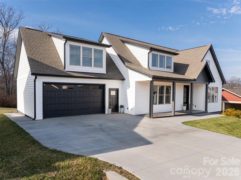 1031 Hillside Ridge Rd, Candler, NC 28715