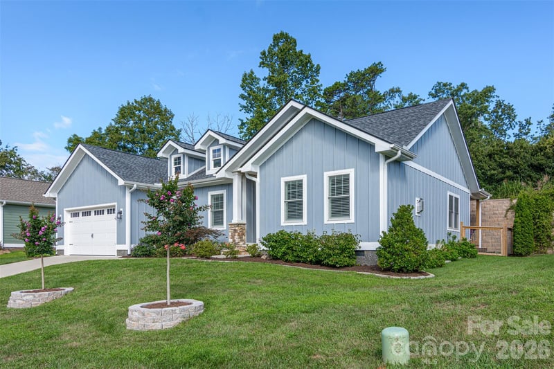 138 Olde Oak Way, Hendersonville, NC 28792