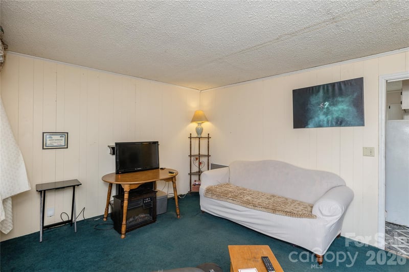 56 Fairview Ave, Hendersonville, NC 28792