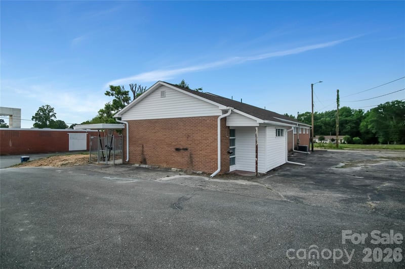 318 Laurel Ave, Grover, NC 28073