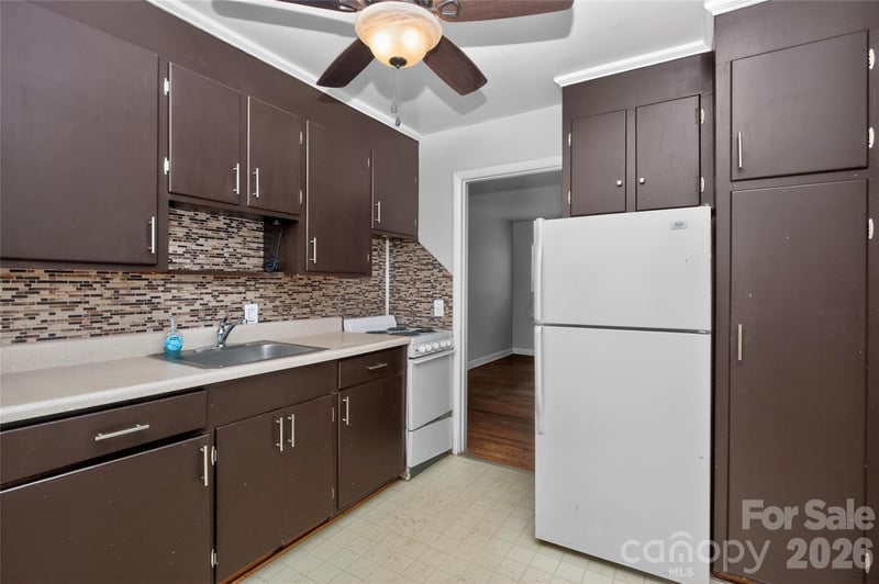 517 Grandin Rd, Charlotte, NC 28208