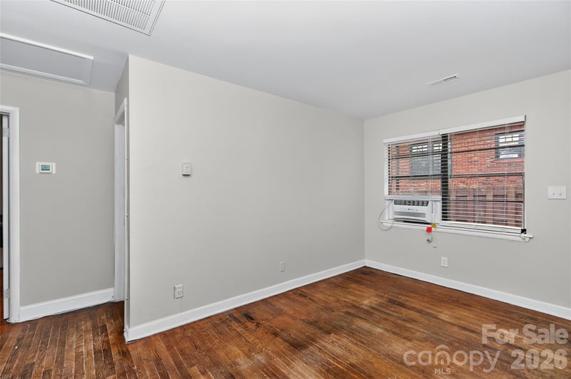 517 Grandin Rd, Charlotte, NC 28208