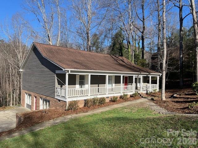 1503 Indian Hills Dr, Lenoir, NC 28645