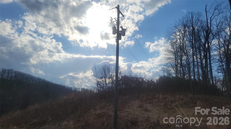 6045 Us 19e Hw, Burnsville, NC 28714