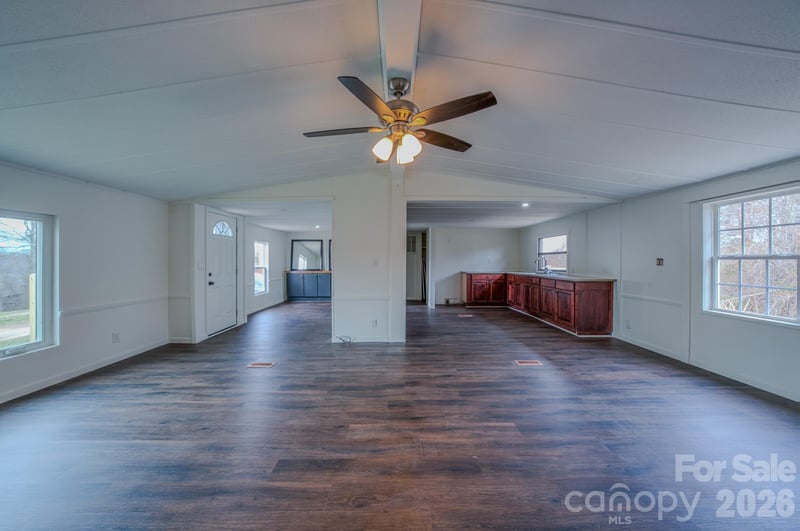 8 Teal Ln, Candler, NC 28715