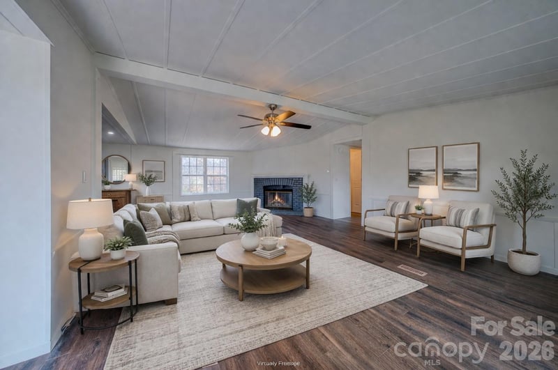 8 Teal Ln, Candler, NC 28715