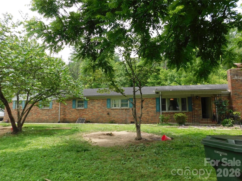 102 Jeff St, Hendersonville, NC 28739