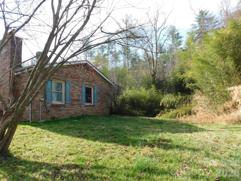 102 Jeff St, Hendersonville, NC 28739