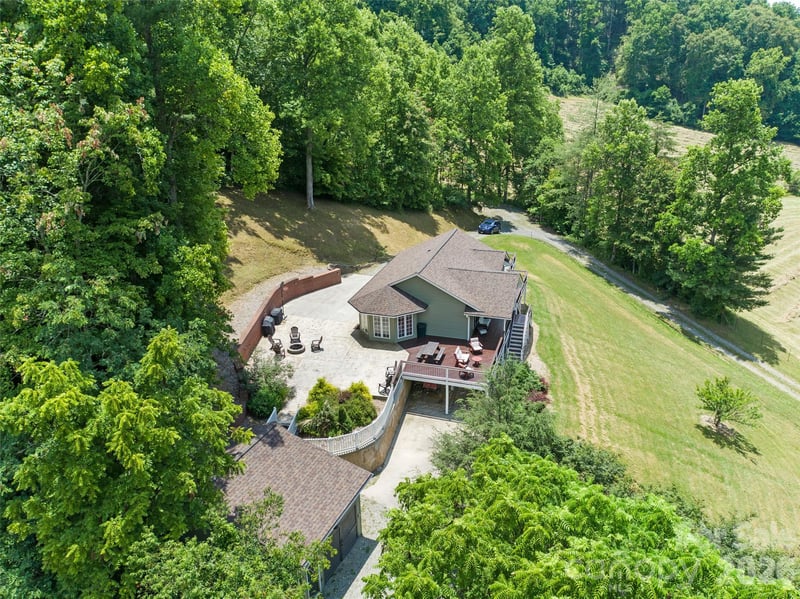 189 Poverty Branch Rd, Barnardsville, NC 28709