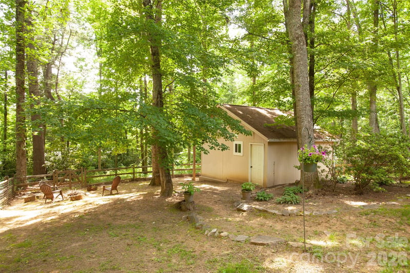 116 Vehorn Rd, Fairview, NC 28730